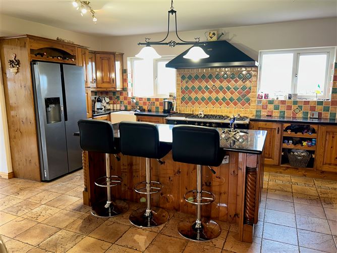 7 Cois Farraige, Magheracar, Bundoran, Donegal