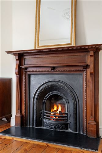 6 Holyrood Park, Sandymount, Dublin 4