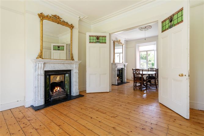 6 Holyrood Park, Sandymount, Dublin 4