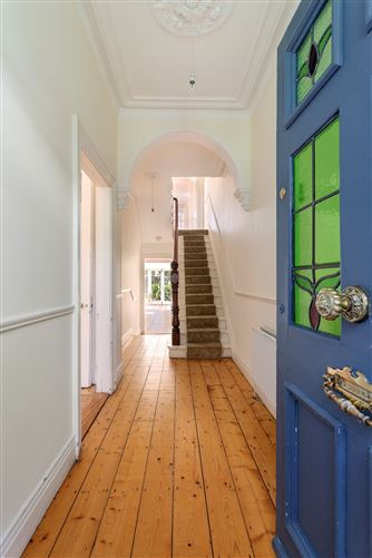 6 Holyrood Park, Sandymount, Dublin 4