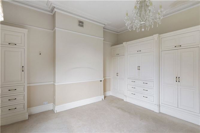 https://photos-a.propertyimages.ie/media/9/1/9/4918919/211555c5-9477-44b8-a5cf-4269932aa6de_l.jpg