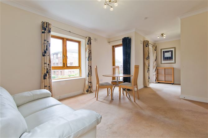 14 Altamont Hall, Stoney Rd, Dundrum, Dublin 14