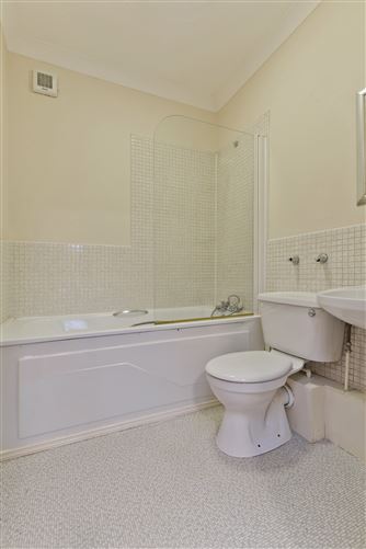 14 Altamont Hall, Stoney Rd, Dundrum, Dublin 14