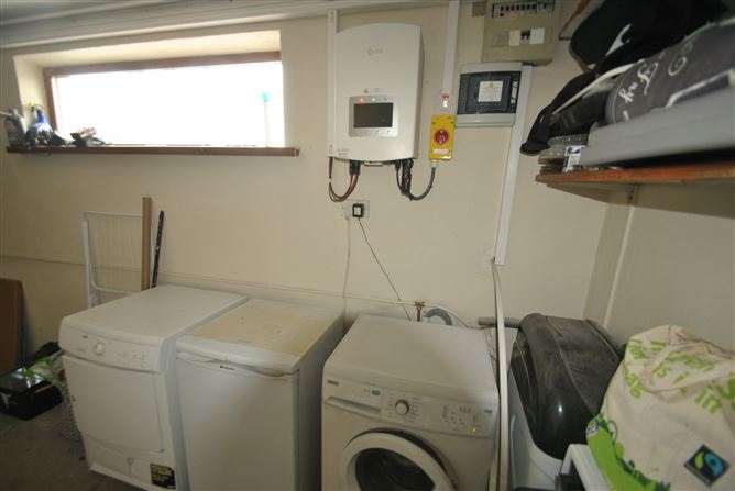 Birr Road, Roscrea, Co. Tipperary