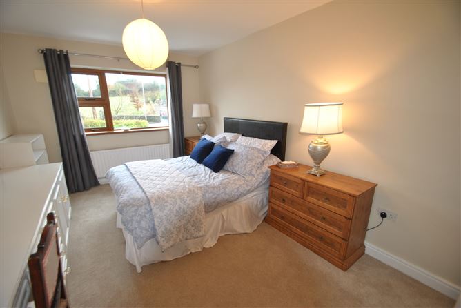 Birr Road, Roscrea, Co. Tipperary