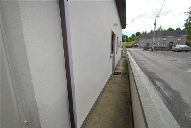 Birr Road, Roscrea, Co. Tipperary