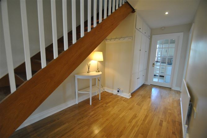 Birr Road, Roscrea, Co. Tipperary