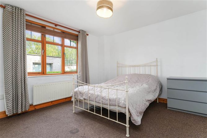 29 Woodbrook Park, Castleknock, Dublin 15