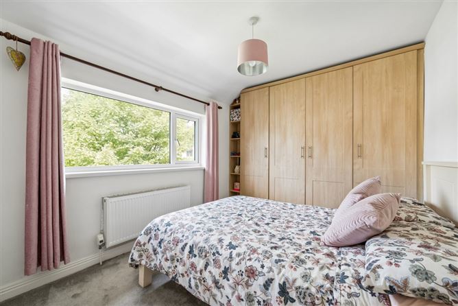 Photo 11 of 27 — 33 Shanliss Road, Santry,   Dublin 9