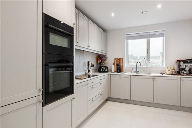 11 The Dales, Kilmartin Grove, Hollystown, Dublin 15