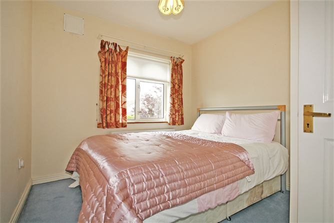 5 Ashmount, Church Road, Raheen