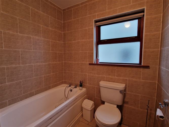 18 Ard Rua, Ardroe, Claremorris, Co. Mayo