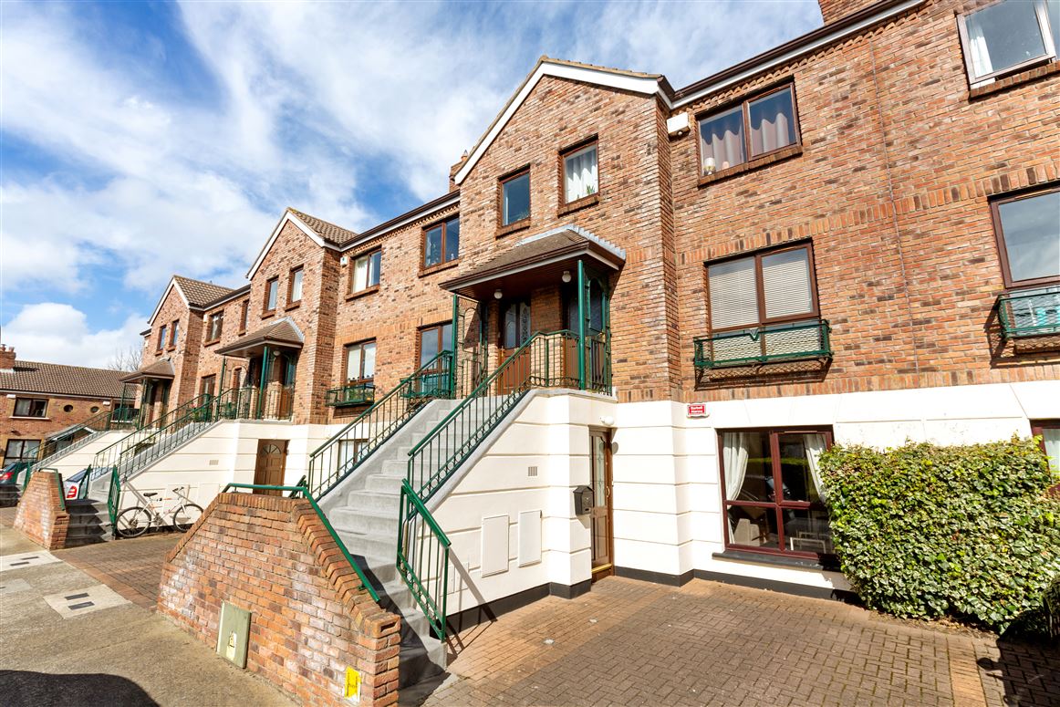 62 Glenmalure Square, Milltown,   Dublin 6