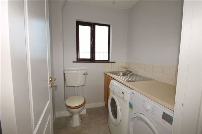 2 Woodville Close, Lucan, Co. Dublin