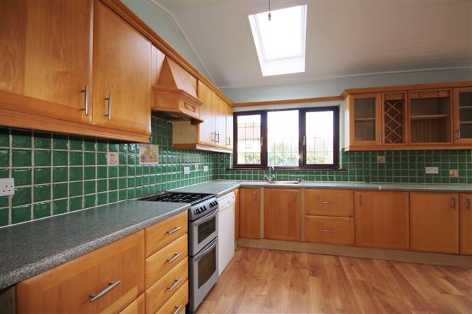 2 Woodville Close, Lucan, Co. Dublin