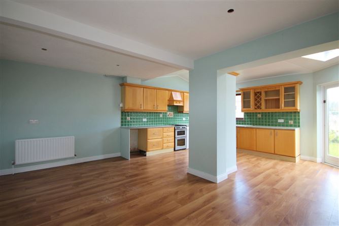 2 Woodville Close, Lucan, Co. Dublin