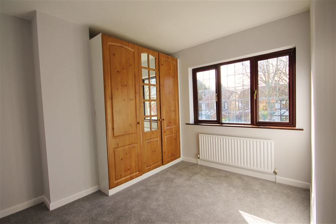 2 Woodville Close, Lucan, Co. Dublin