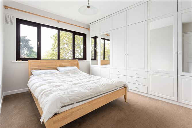 31 Birchfield Park, Goatstown,   Dublin 14