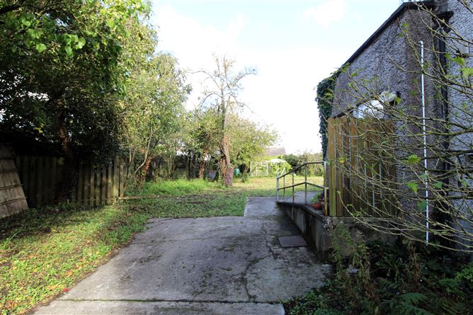 Oak View, Elm Grove, Birr, Co. Offaly
