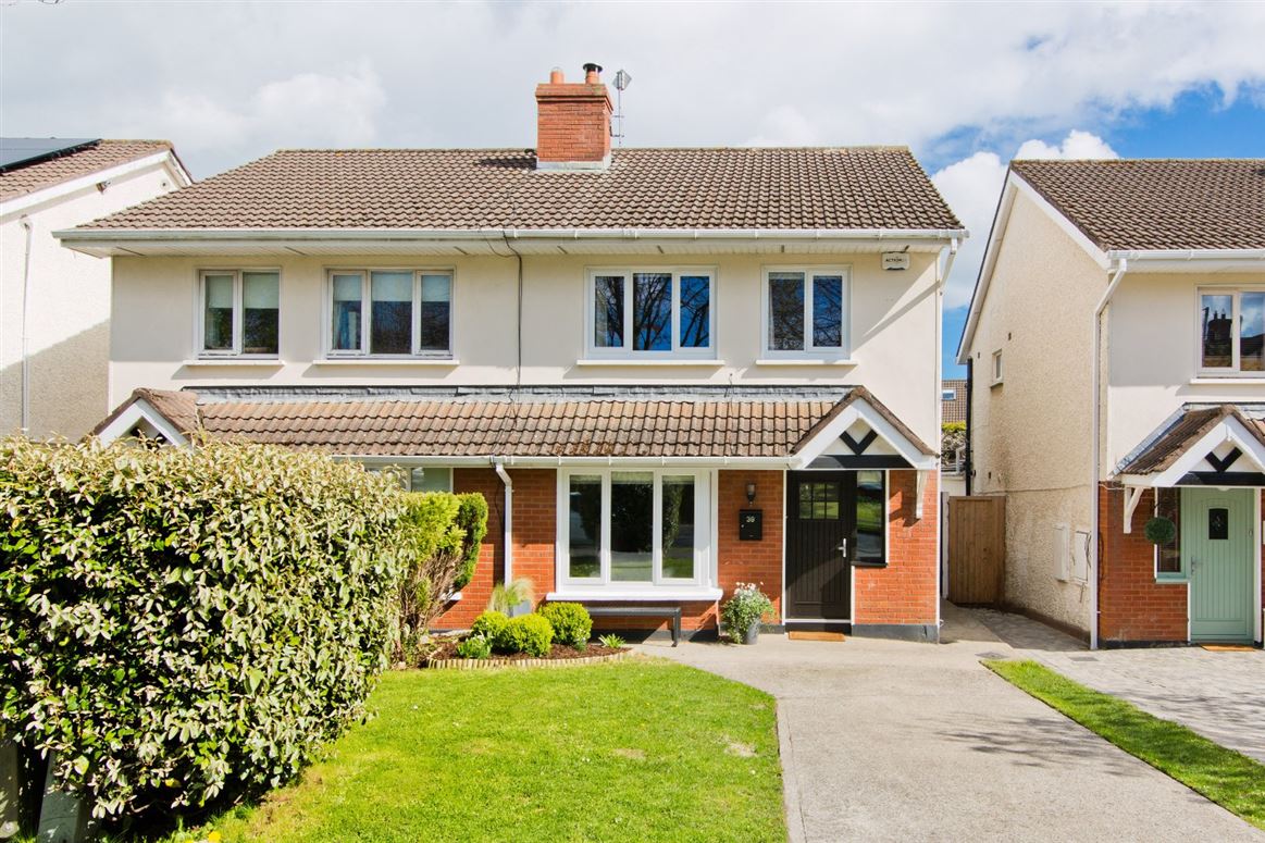 39 Glencairn Walk, The Gallops, Leopardstown, Dublin 18
