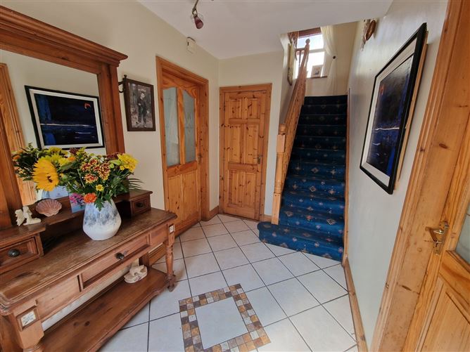 8 Powerscourt, Tulla, Co. Clare