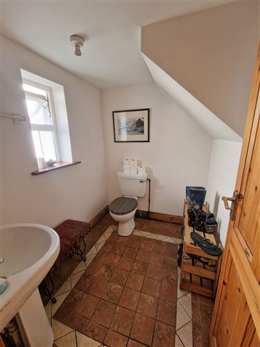 8 Powerscourt, Tulla, Co. Clare