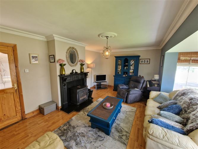 8 Powerscourt, Tulla, Co. Clare