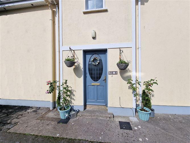 8 Powerscourt, Tulla, Co. Clare
