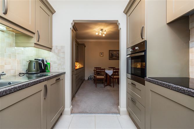 14 Oak Glade Court, Naas, Kildare