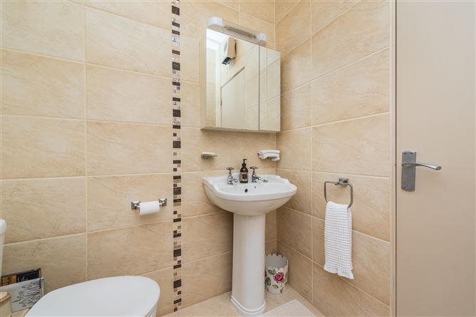14 Oak Glade Court, Naas, Kildare