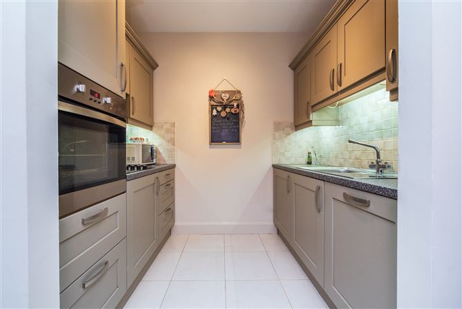 14 Oak Glade Court, Naas, Kildare