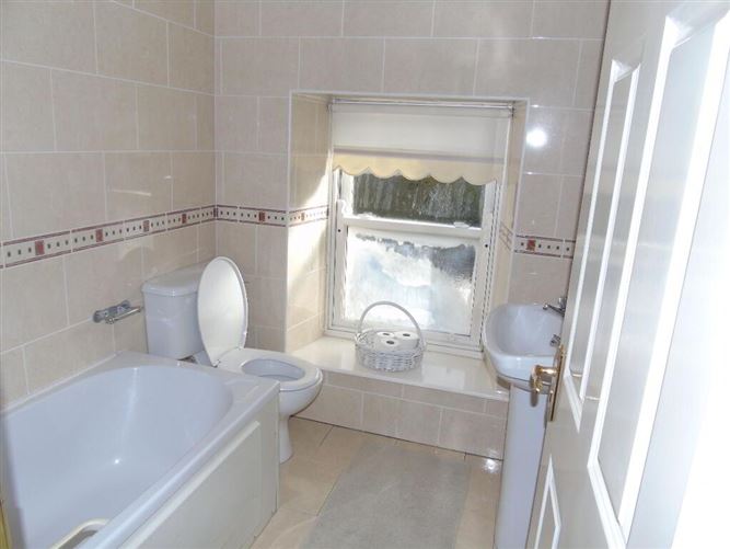 Apartment 4 Hollymount Court, Cartron Hill, Sligo Town, Sligo