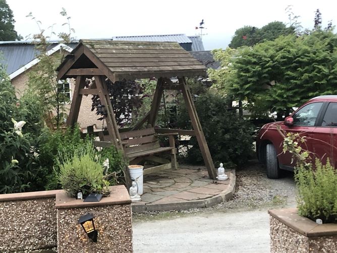 family Home  loves horses Boskill, Co. Limerick