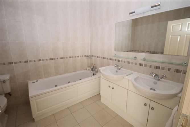 43 Saggart Lodge Court, Saggart, Co.Dublin