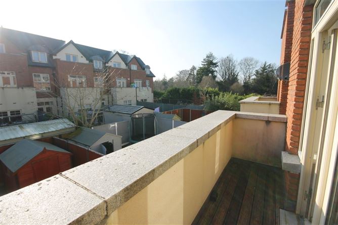 43 Saggart Lodge Court, Saggart, Co.Dublin