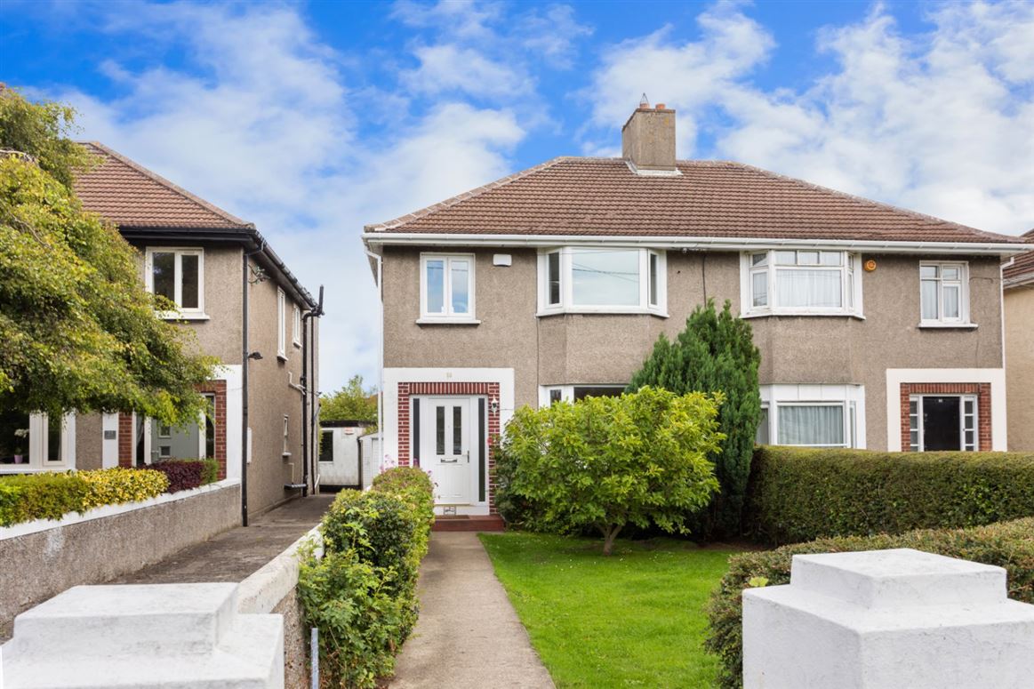 83 Seafield Crescent, Booterstown, Blackrock, Co. Dublin