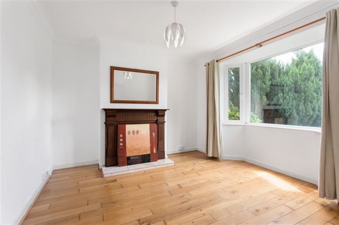 83 Seafield Crescent, Booterstown, Blackrock, Co. Dublin