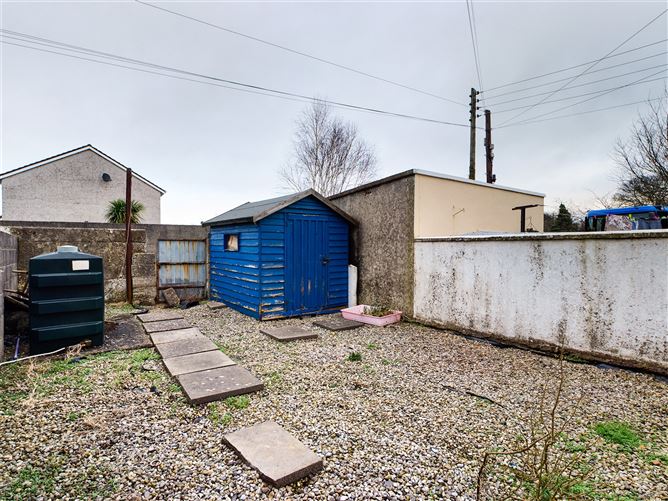 5 Dalcassian Terrace, Kickham St., Thurles, Co. Tipperary