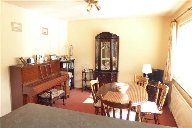 15, Watermeadow Park, Old Bawn, Tallaght, Dublin 24