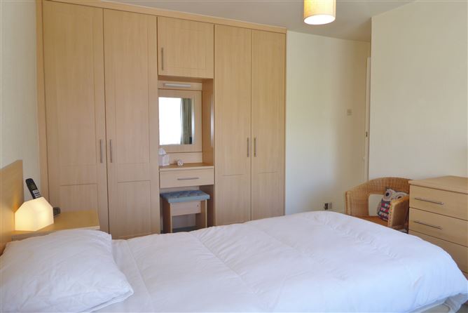 15, Watermeadow Park, Old Bawn, Tallaght, Dublin 24