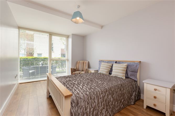 19 Mimosa Hall, Levmoss Park, The Gallops, Leopardstown, Dublin