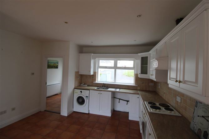 4 Strand Holiday Homes, Kilkee, County Clare