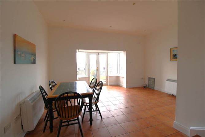 4 Strand Holiday Homes, Kilkee, County Clare