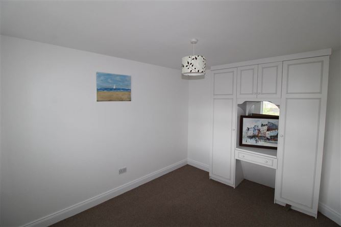 4 Strand Holiday Homes, Kilkee, County Clare