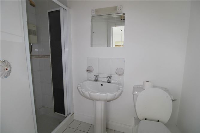4 Strand Holiday Homes, Kilkee, County Clare