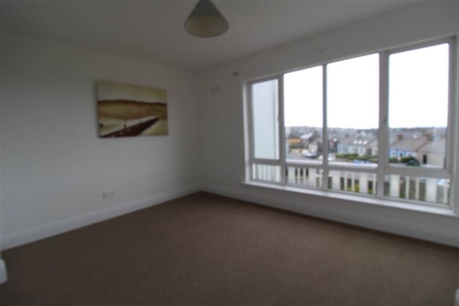4 Strand Holiday Homes, Kilkee, County Clare