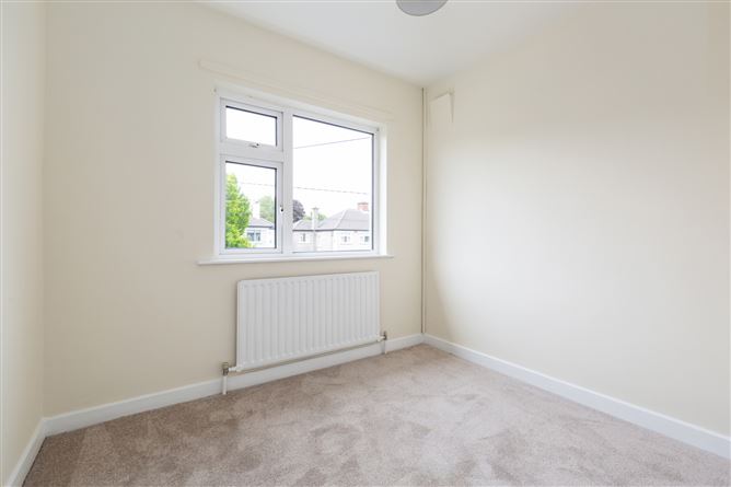 43 Clonkeen Drive, Dublin 18