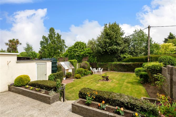 43 Clonkeen Drive, Dublin 18
