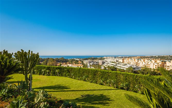{name:Malaga, codeiso:MA}, Marbella, Marbella Golden Mile, Las Terrazas de Las Lomas, Spain - COSTA-01241P