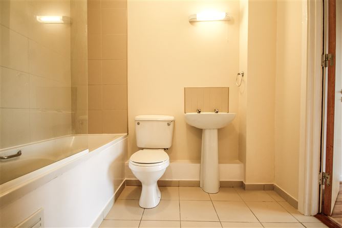 6 Town Square Apartments, Blessington, Wicklow